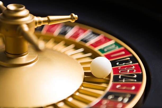 halobet slot platform showing football, casino, and slot game categories