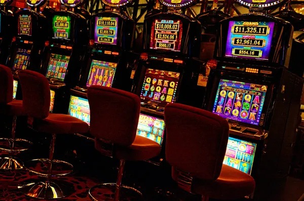 Total goals and BTTS market options on halobet slot